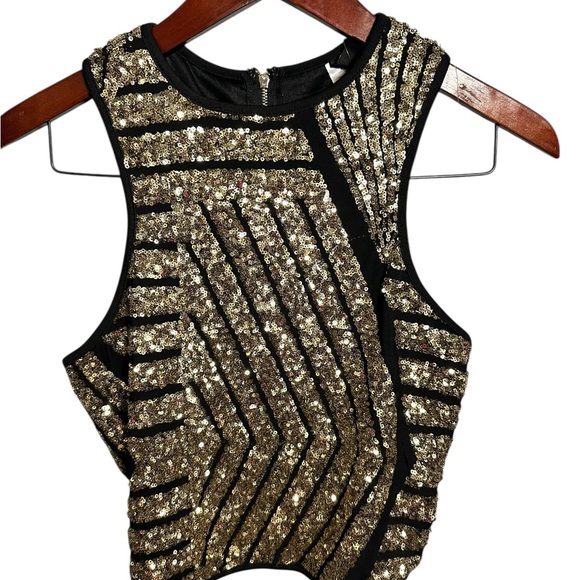 Windsor Tops - Windsor Gold and Black Sequin Crop Top XL Stretch